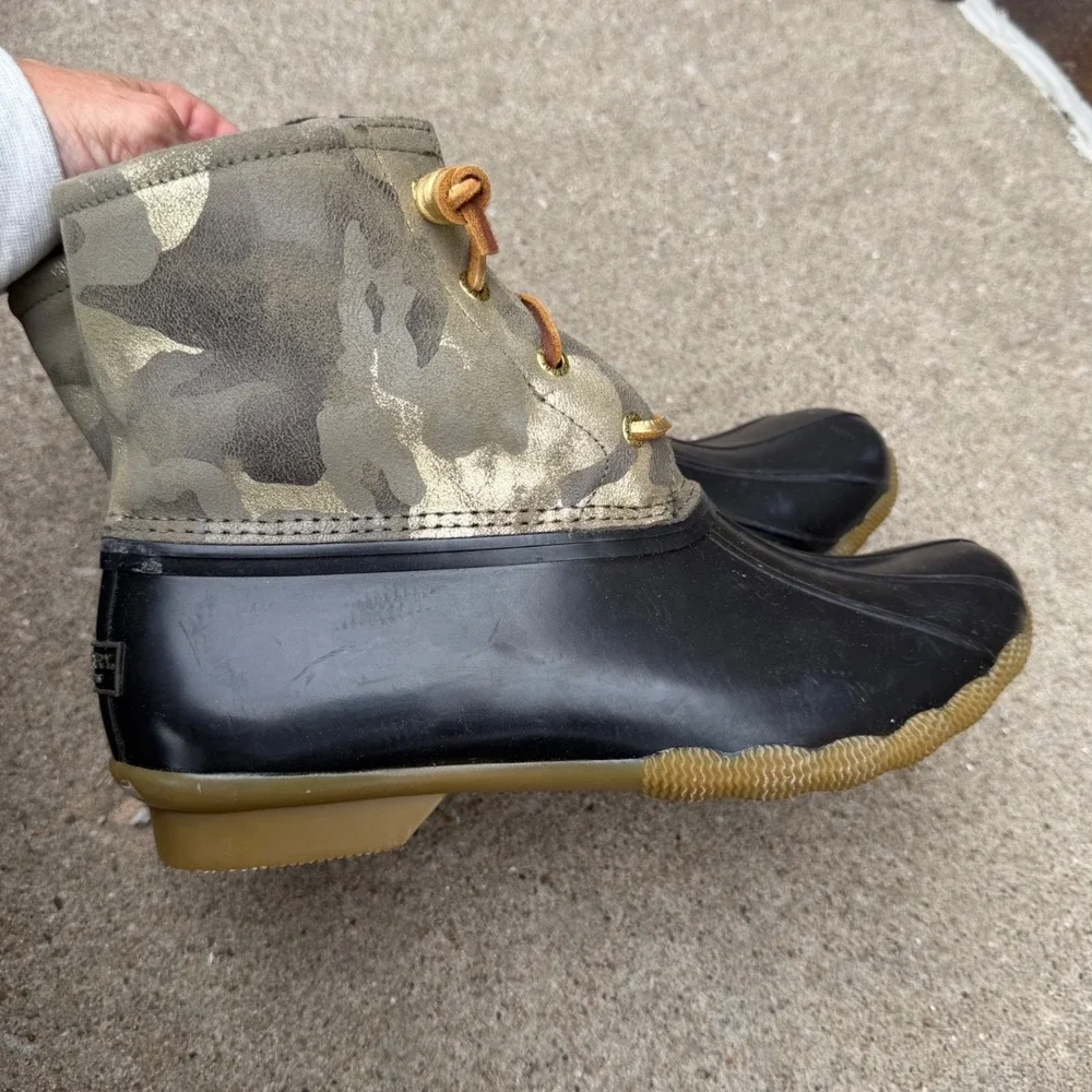 Sperry Saltwater Camo Duck Boots Womens Sz 10 Black Gold Metallic STS86694 Ankle